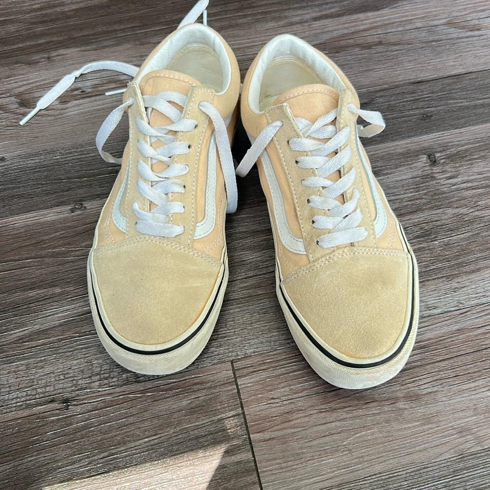 Vans Old Skool in pale yellow - gently used - very good condition